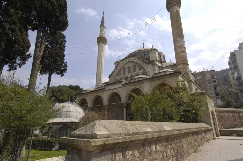 Muradijas mošeja (Edirne) — Murada II 15. gadsimta flīzes